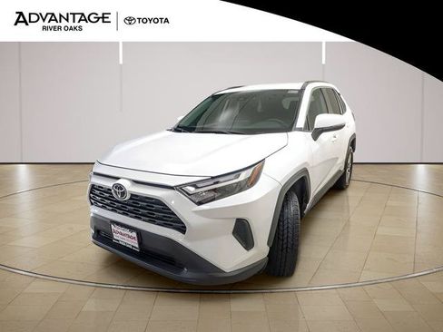 Certified 2025 Toyota RAV4 XLE AWD/4WD image 4