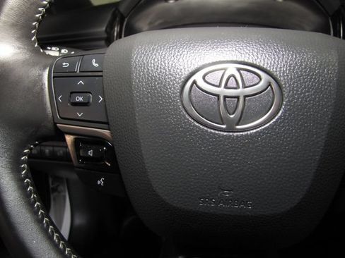 Used 2025 Toyota Camry SE w/ Multimedia Upgrade Package FWD image 5