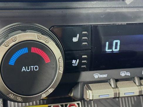 Certified 2025 Toyota 4Runner TRD Off-Road Premium AWD/4WD image 22