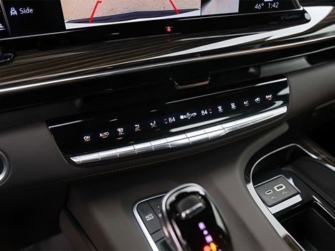 Certified 2021 Cadillac Escalade Sport w/ Driver Assist Tech Package image 19