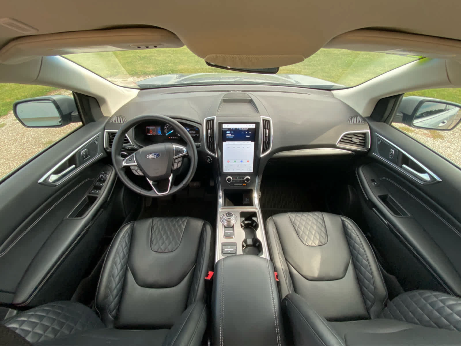 Used 2024 Ford Edge Titanium w/ Equipment Group 301A AWD/4WD image 17