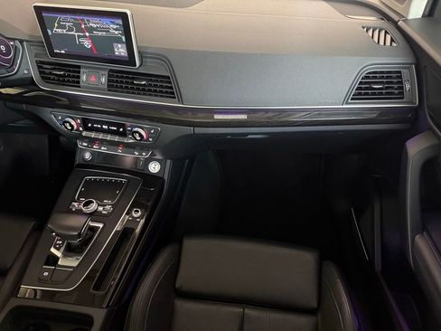 Used 2018 Audi Q5 Prestige image 11