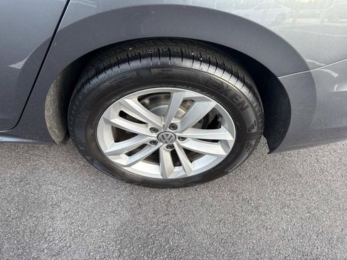 Certified 2021 Volkswagen Passat 2.0T S image 12