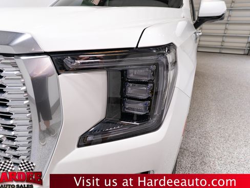 Used 2024 GMC Yukon XL Denali w/ Advanced Technology Package AWD/4WD image 8