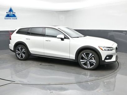 Used 2025 Volvo V60 B5 Cross Country Plus