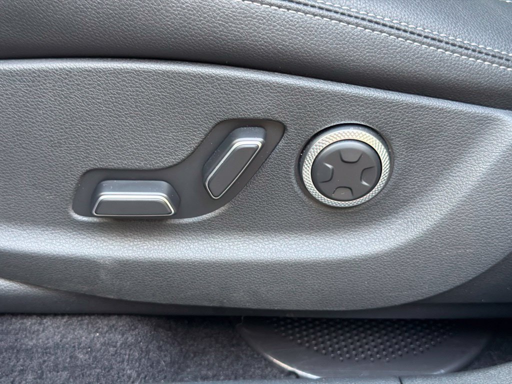 Used 2026 Genesis GV70 2.5T AWD/4WD image 21