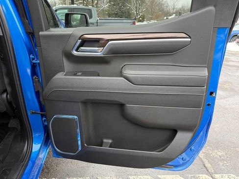 Used 2025 Chevrolet Silverado 1500 LT image 32