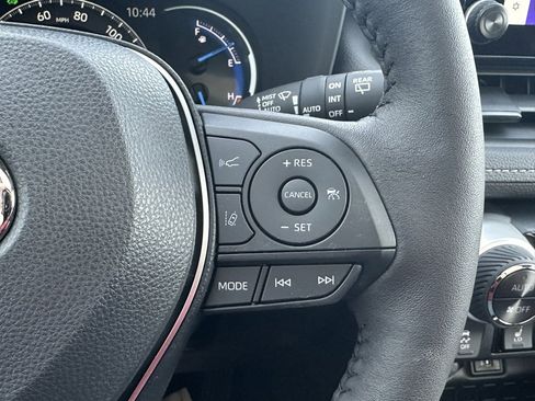 New 2025 Toyota RAV4 XLE image 25