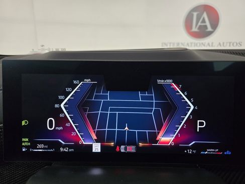 Used 2025 BMW X5 xDrive40i w/ M Sport Package image 27