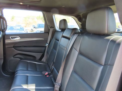 Used 2021 Jeep Grand Cherokee Limited w/ Luxury Group II image 29
