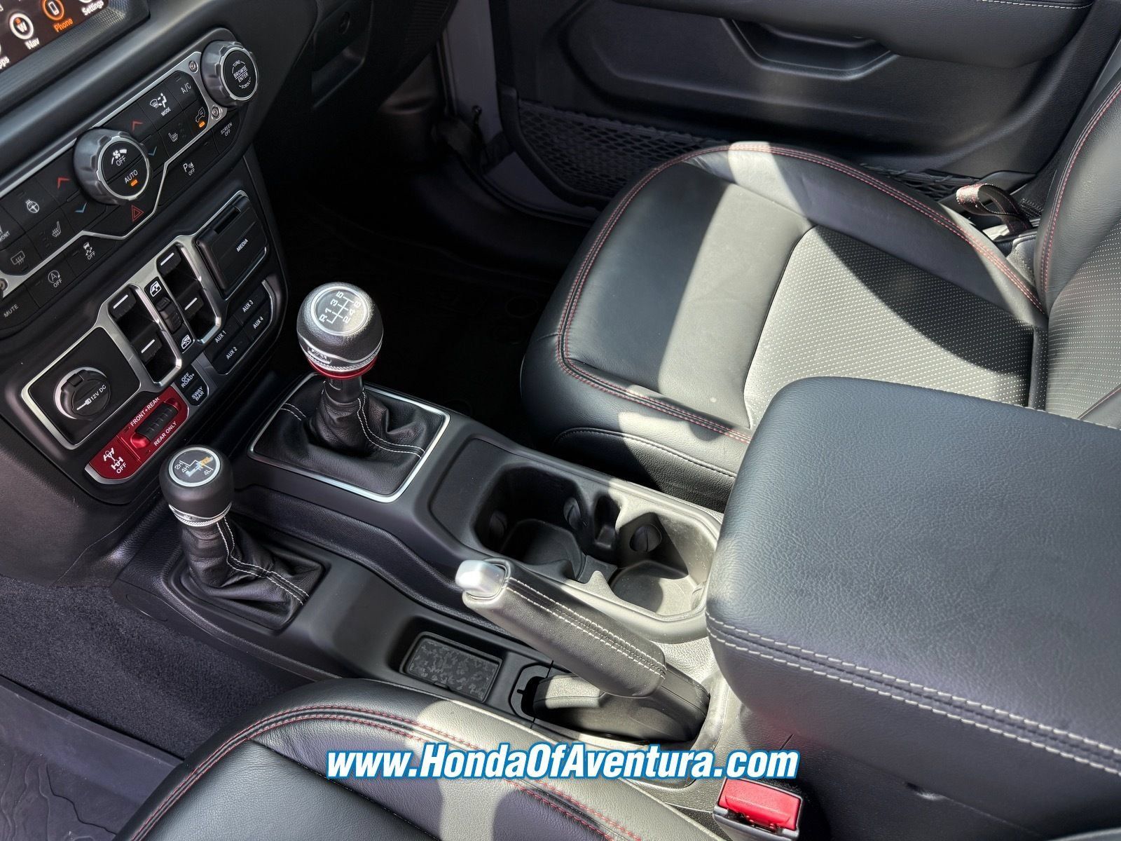 Used 2023 Jeep Gladiator Rubicon w/ LED Lighting Group AWD/4WD image 21
