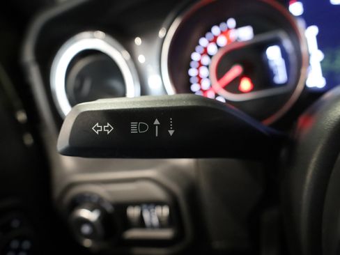 Used 2021 Jeep Wrangler Unlimited Rubicon w/ Trailer Tow Package image 23