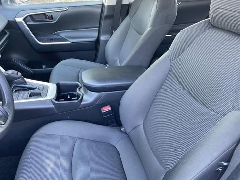 Used 2024 Toyota RAV4 LE image 17