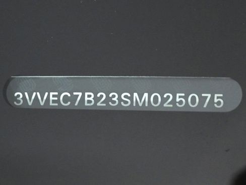 Used 2025 Volkswagen Taos SE image 24