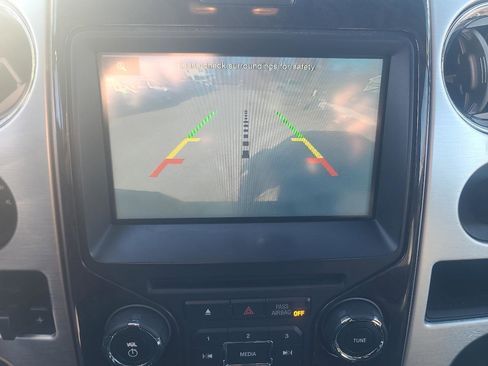 Used 2014 Ford F150 Platinum image 19