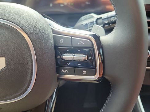 New 2026 Kia Carnival Hybrid FWD image 28