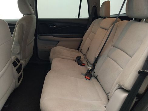 Used 2021 Honda Pilot EX image 18