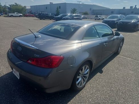 Used 2014 INFINITI Q60 Convertible w/ Premium Package RWD image 5