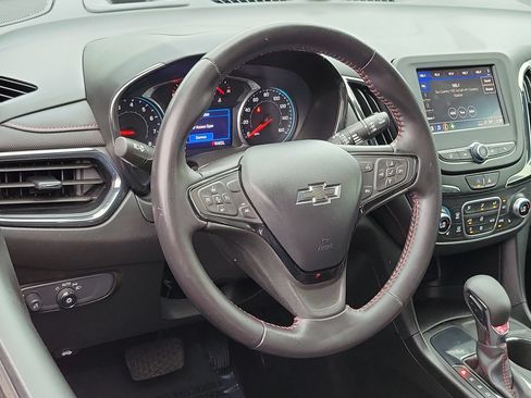 Used 2022 Chevrolet Equinox RS FWD image 4