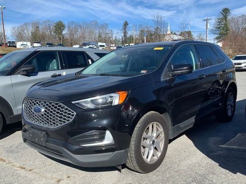 Used 2023 Ford Edge SEL image 9