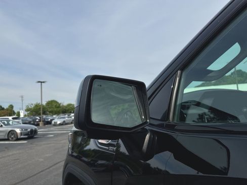 Used 2023 GMC Sierra 1500 AT4 w/ Technology Package AWD/4WD image 6