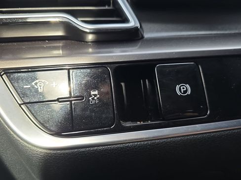 Used 2025 Kia Sportage EX FWD image 26