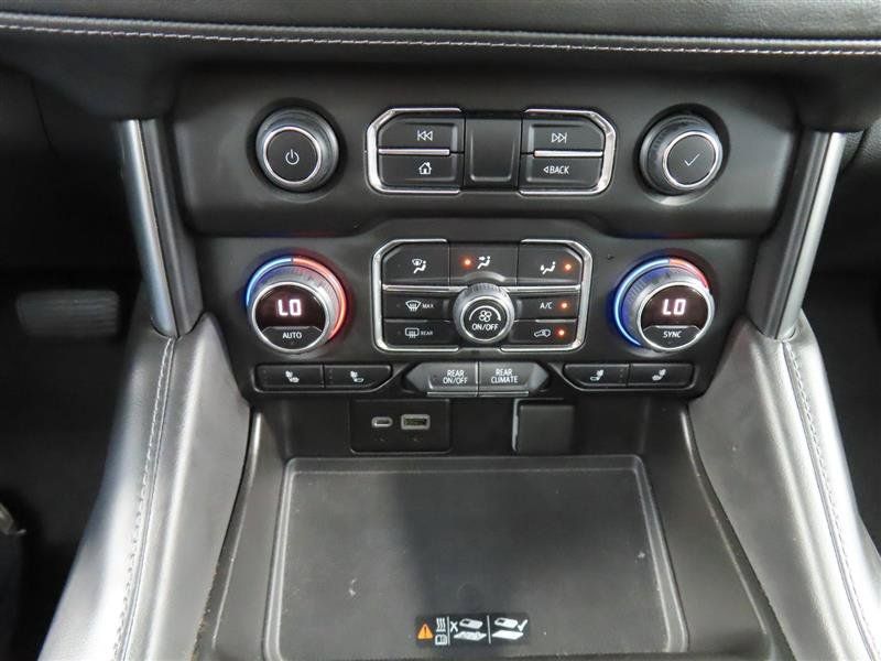 Used 2022 Chevrolet Tahoe Z71 w/ Luxury Package AWD/4WD image 31