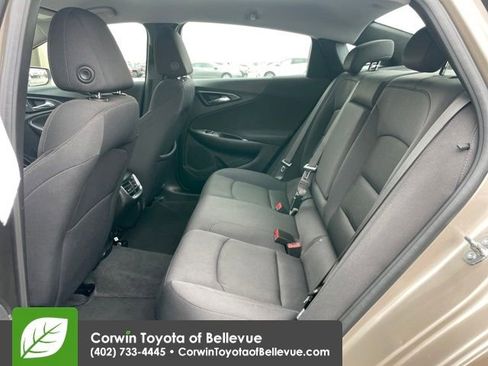 Used 2023 Chevrolet Malibu LT image 28