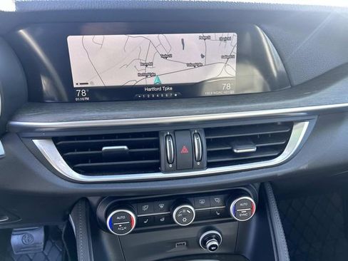 Used 2018 Alfa Romeo Stelvio Ti image 21