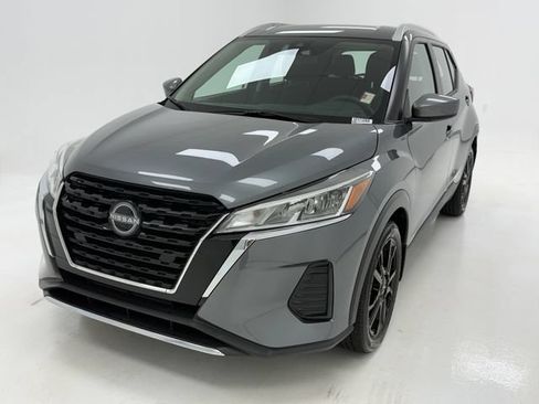 Used 2023 Nissan Kicks SV FWD image 4