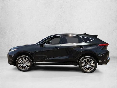 Certified 2023 Toyota Venza XLE AWD/4WD image 10
