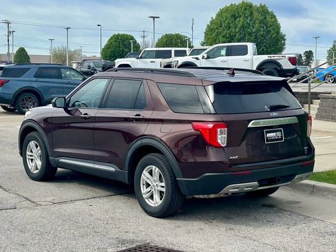 Used 2020 Ford Explorer XLT w/ Equipment Group 202A AWD/4WD image 4