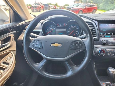 Used 2020 Chevrolet Impala LT w/ LT Convenience Package FWD image 9