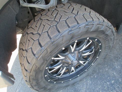 Used 2020 GMC Sierra 1500 AT4 w/ AT4 Premium Package image 12