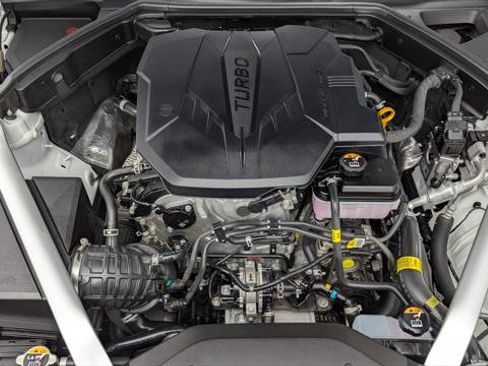 Used 2025 Genesis G70 2.5T RWD image 26
