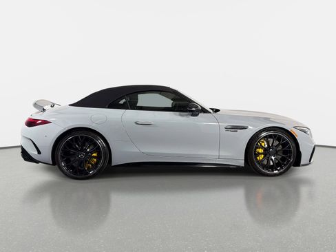 Used 2022 Mercedes-Benz SL 63 AMG 4MATIC w/ AMG Aerodynamic Package image 2