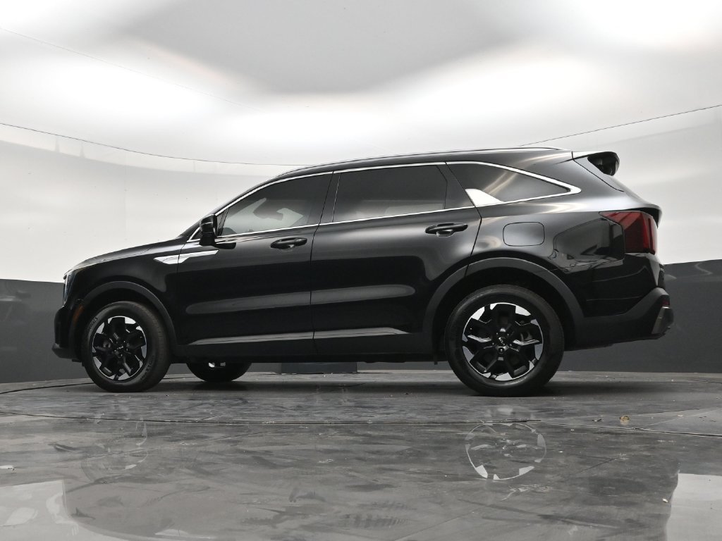 Used 2024 Kia Sorento S AWD/4WD image 21