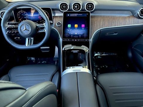 Used 2025 Mercedes-Benz GLC 300 image 25