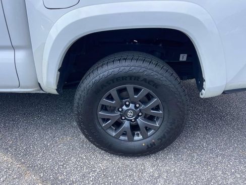 Used 2023 Toyota Tacoma SR5 w/ Technology Package AWD/4WD image 10