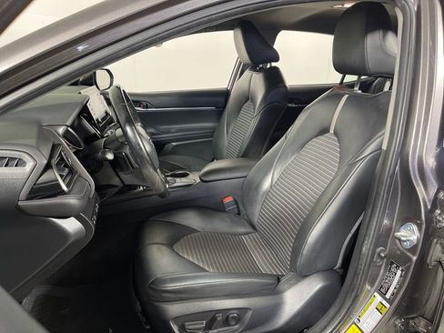 Certified 2022 Toyota Camry SE image 12