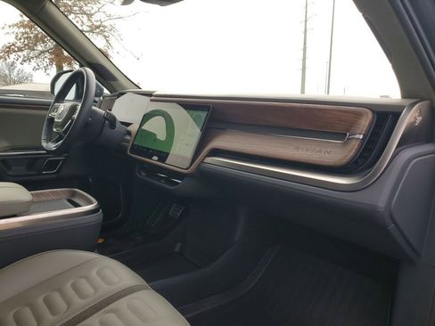 Used 2022 Rivian R1T Launch Edition image 32