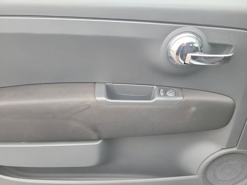 Used 2017 FIAT 500 Pop image 12