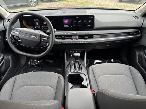 Used 2025 Kia K4 FWD image 32