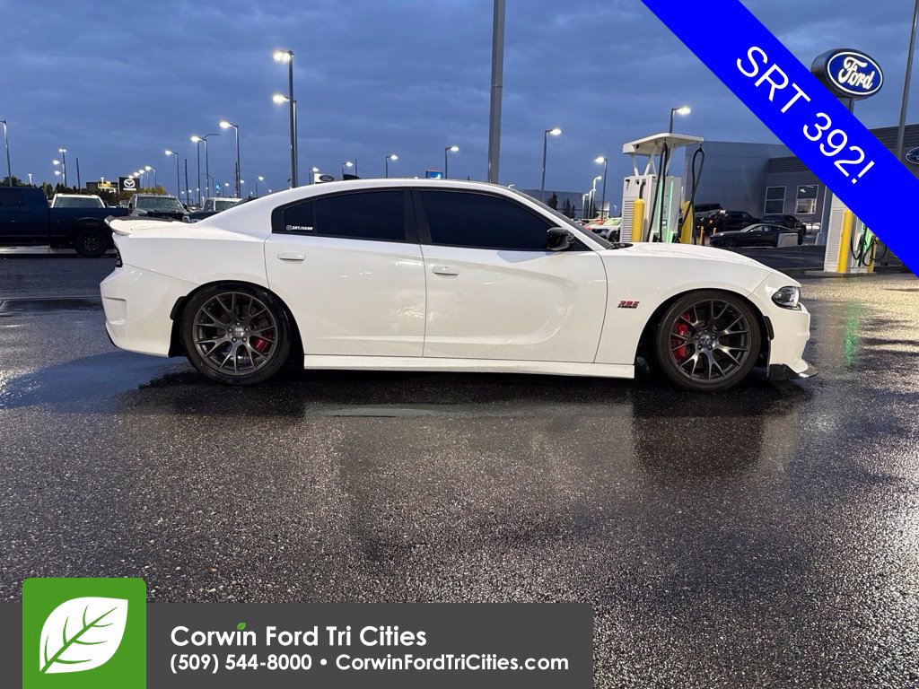 Used 2016 Dodge Charger SRT w/ Harman/Kardon Audio Group RWD image 8