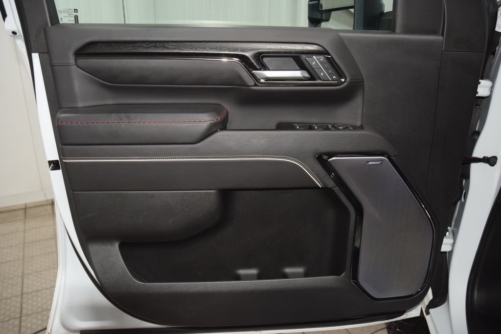 Used 2025 GMC Sierra 2500 AT4X AWD/4WD image 57