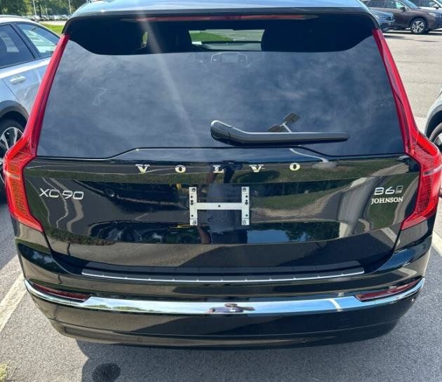 Certified 2024 Volvo XC90 B6 Ultimate w/ Protection Package Premier AWD/4WD image 5