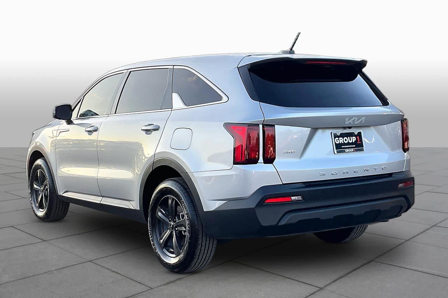 Used 2022 Kia Sorento LX AWD/4WD image 12