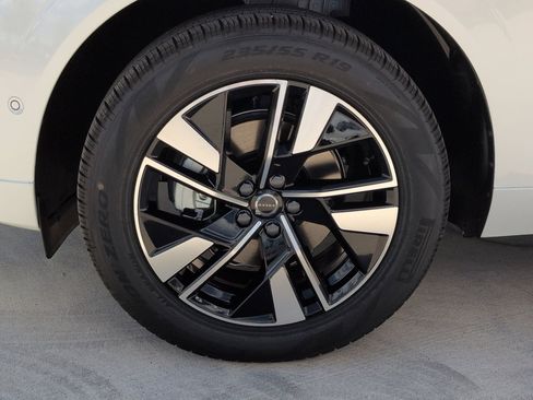 New 2026 Volvo XC60 B5 Plus w/ Protection Package Premier image 12