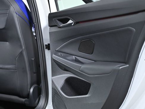 Used 2024 Volkswagen Golf R image 37