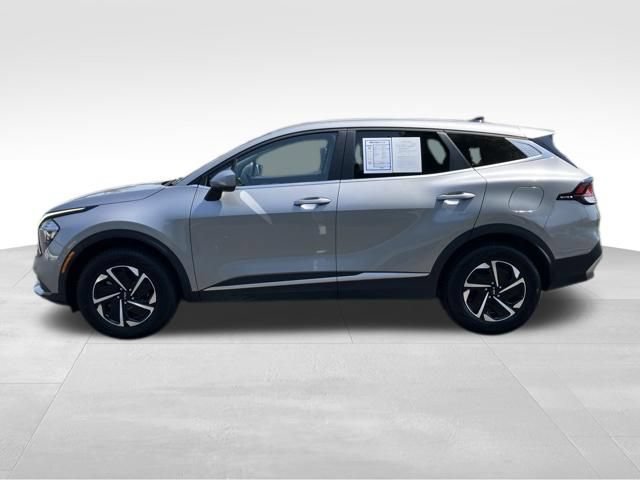 Used 2023 Kia Sportage LX AWD/4WD image 9
